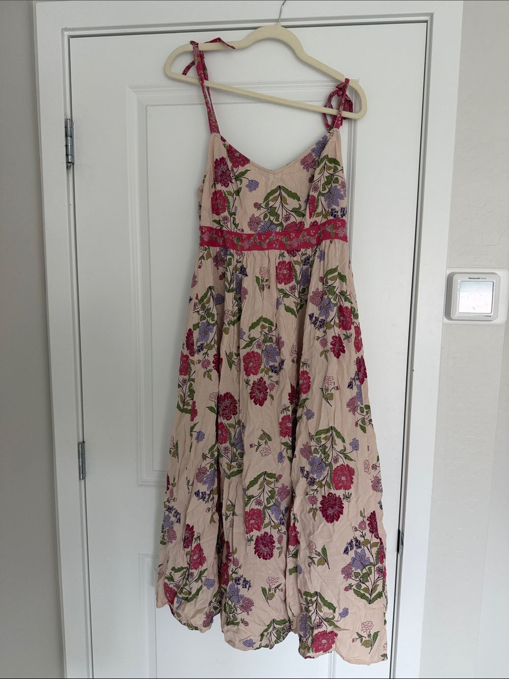 Patrons of Peace Floral Tie-Strap Maxi Dress M